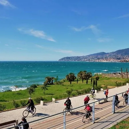 Apartamento Ylli San Remo